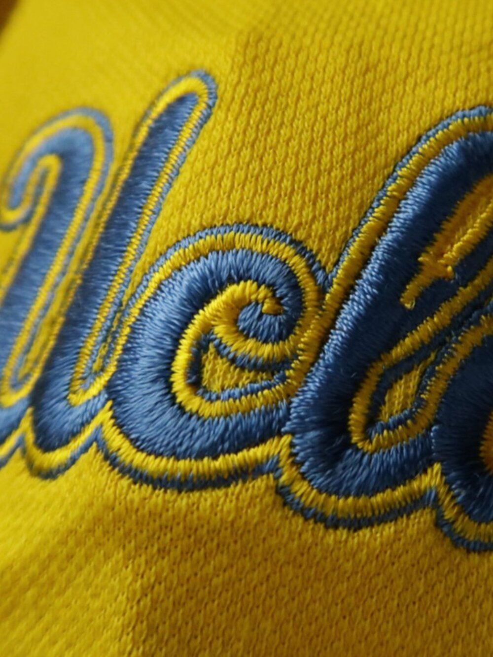 UCLA Tommy Bahama Yellow MVP Polo (M) NEW!!! 🏀 🏈